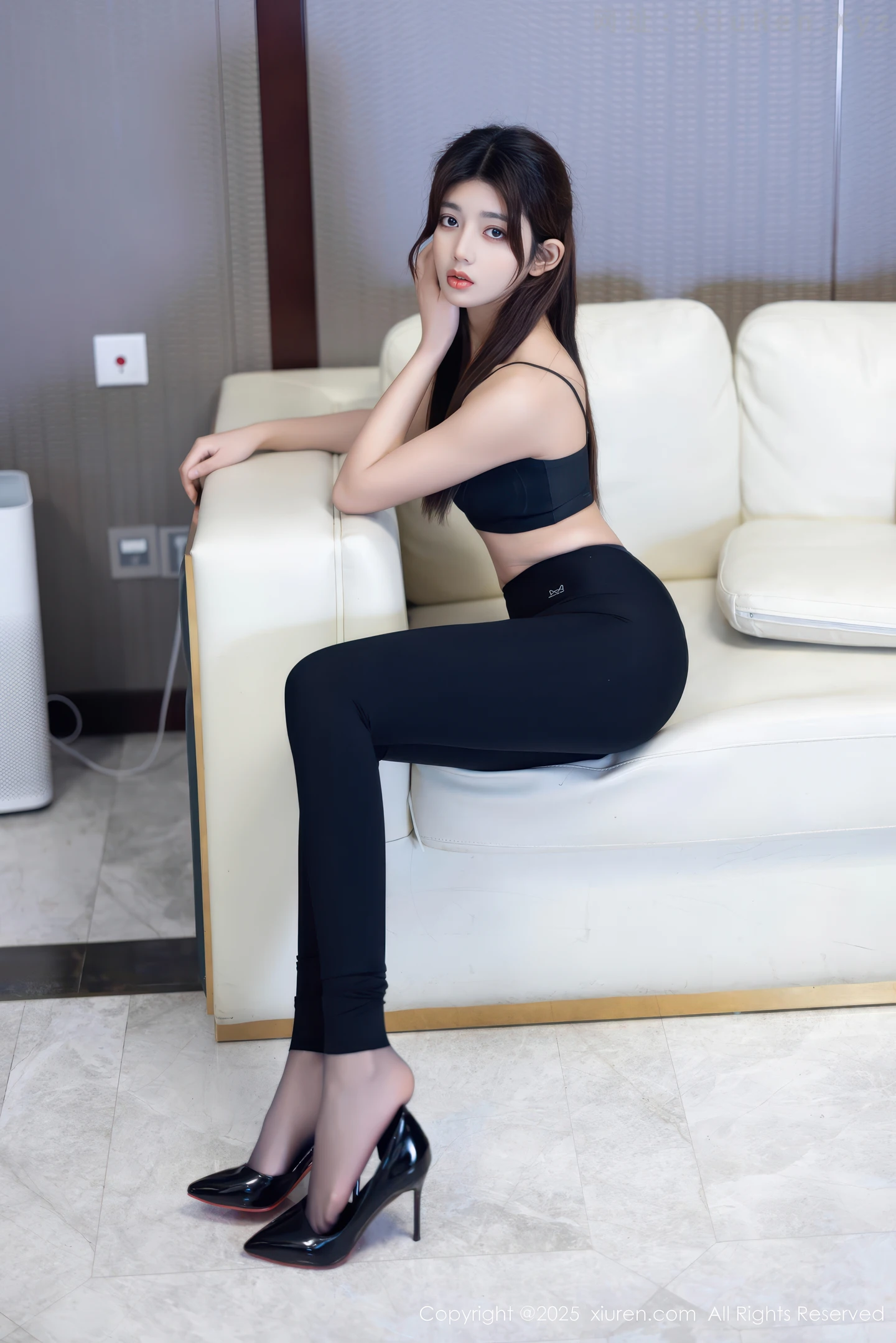 图片[4]-[XiuRen秀人网] VOL.11015 模特姜冉冉 Renee@性感黑色内衣配超薄黑丝秀柔美身姿诱惑写真81P-秀人网官方网站